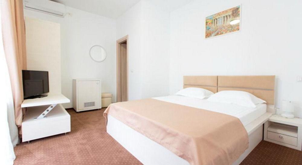 Hotel Pascu Бухарест Экстерьер фото