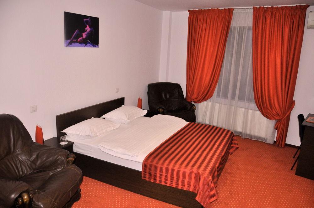 Hotel Pascu Бухарест Экстерьер фото